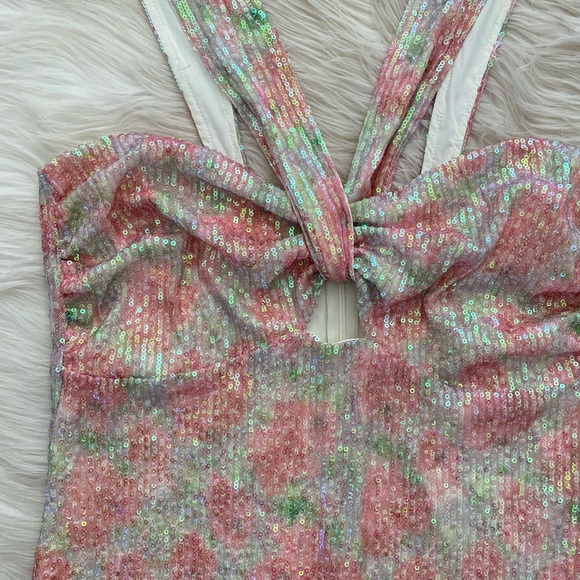 Saylor Faena Pink Floral Sequin Sleeveless Midi Dress Revolve - Picture 5 of 13